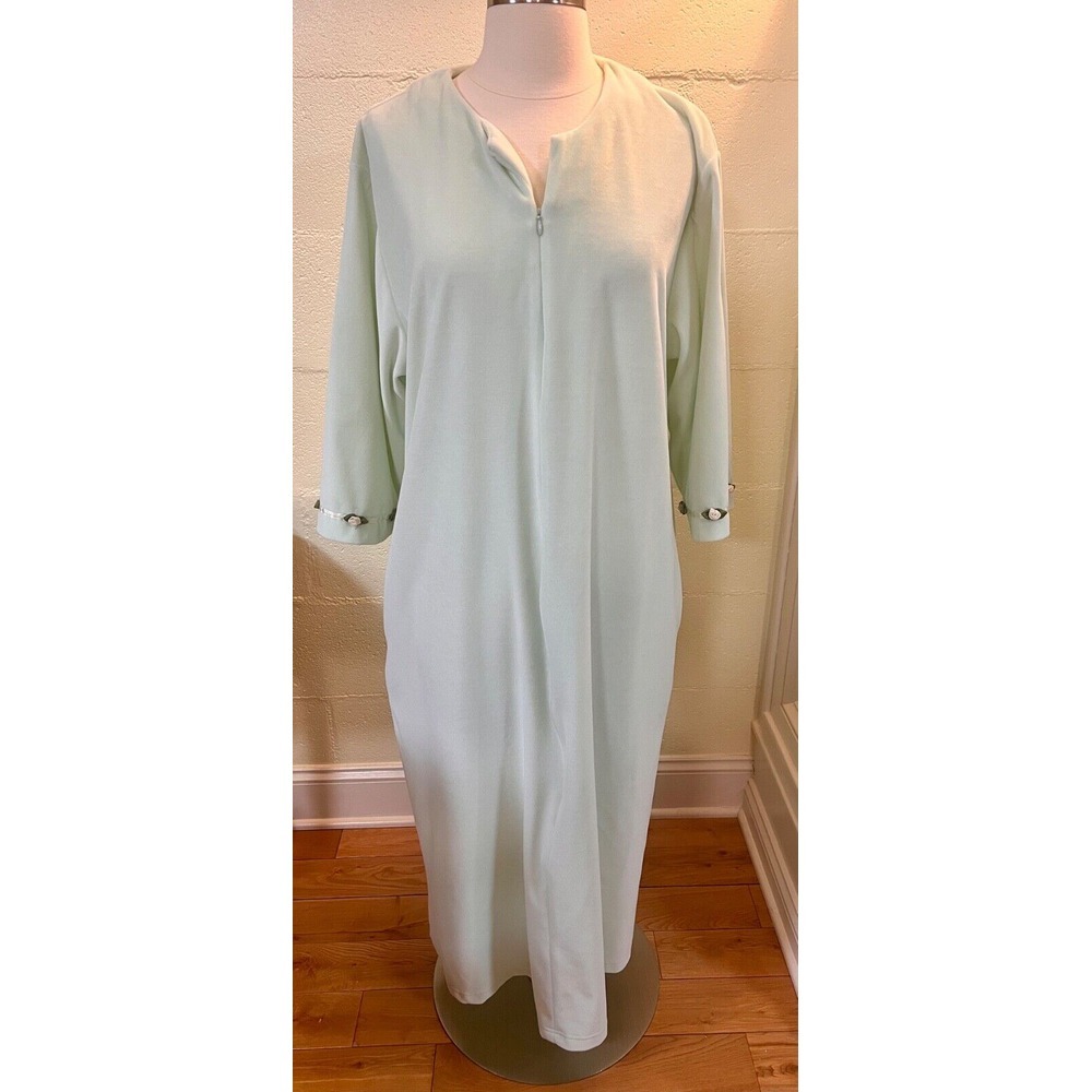 Vintage Shadowline Robe Velour Roses Mint Green Size M Zip-Up Housecoat